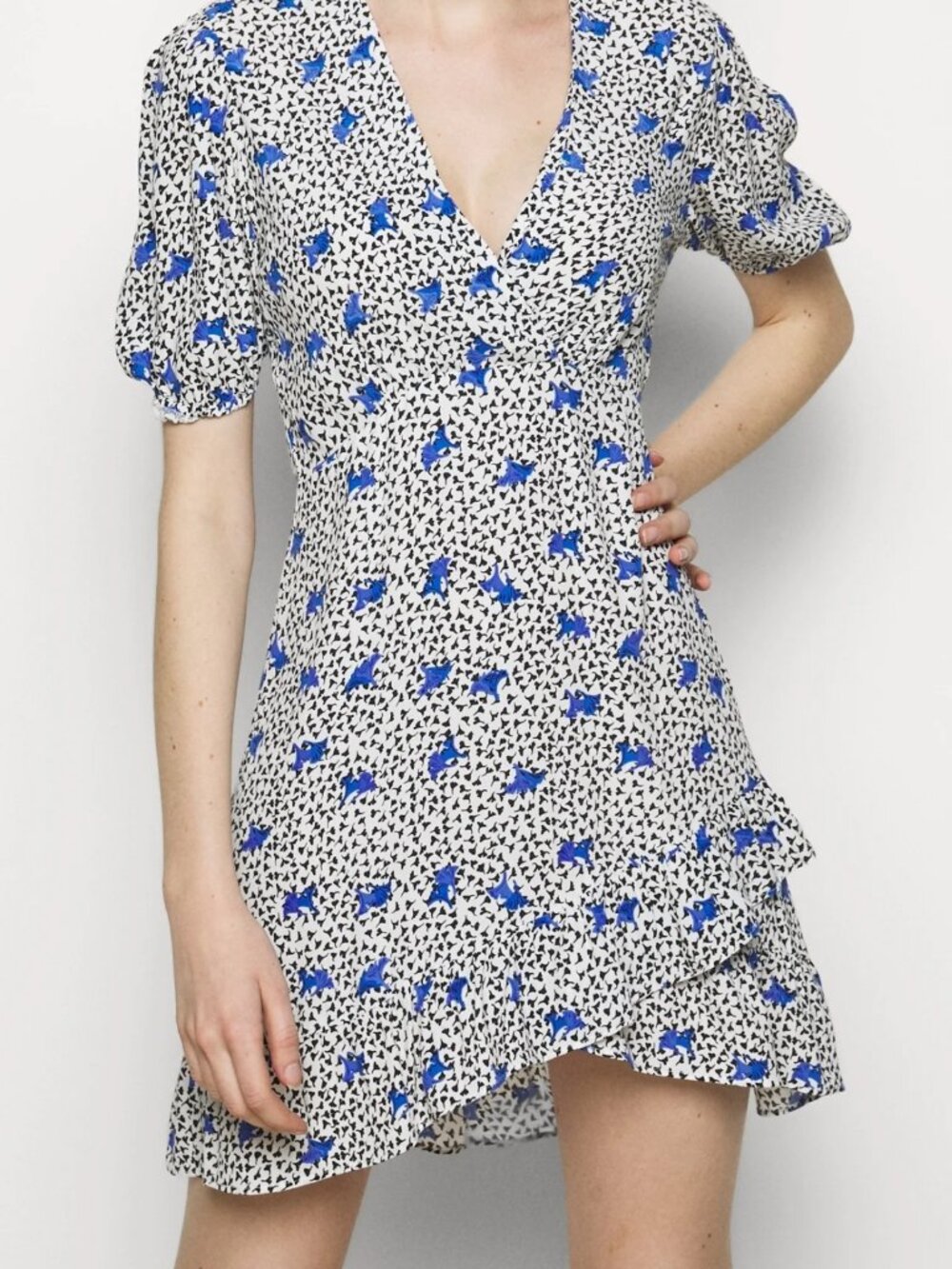Maje Printed Crêpe Dress With Ruffles Floral V-Neck Mini Dress Size FR 36 / US S